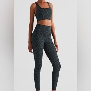 LILAH Sports Bra and Leggings Black Tiger Print Size Small LIMITED EDITION